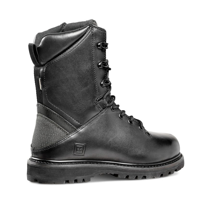 Vibram® MegaGrip Outsole: Provides excellent traction on wet surfaces for superior grip.