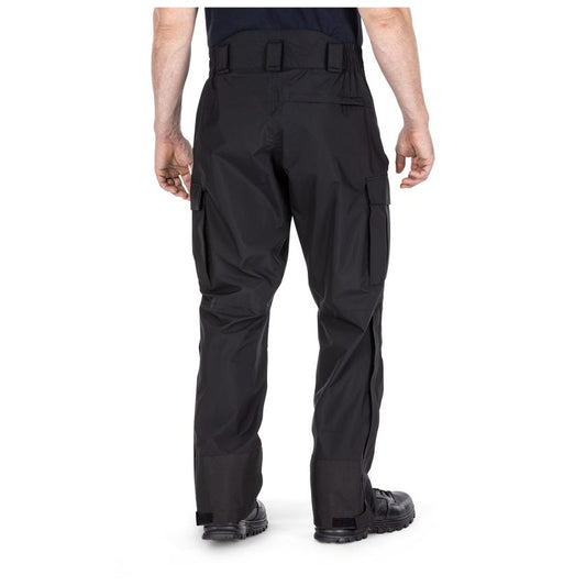 10K Waterproof Fabric: Keeps you dry in heavy rain and wet conditions.