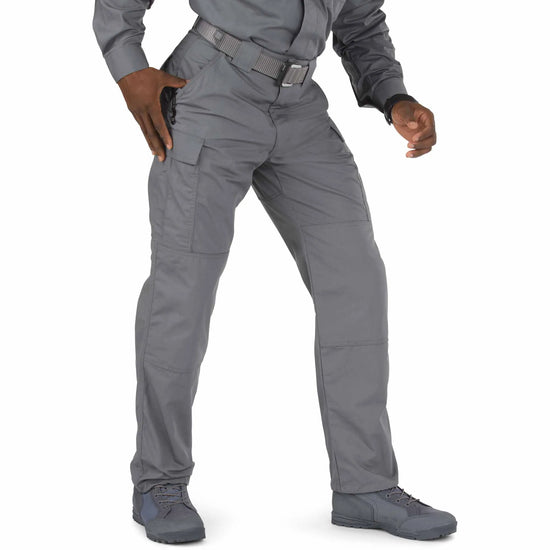 Optional Internal Knee Pad Pant: Allows for additional protection when needed.