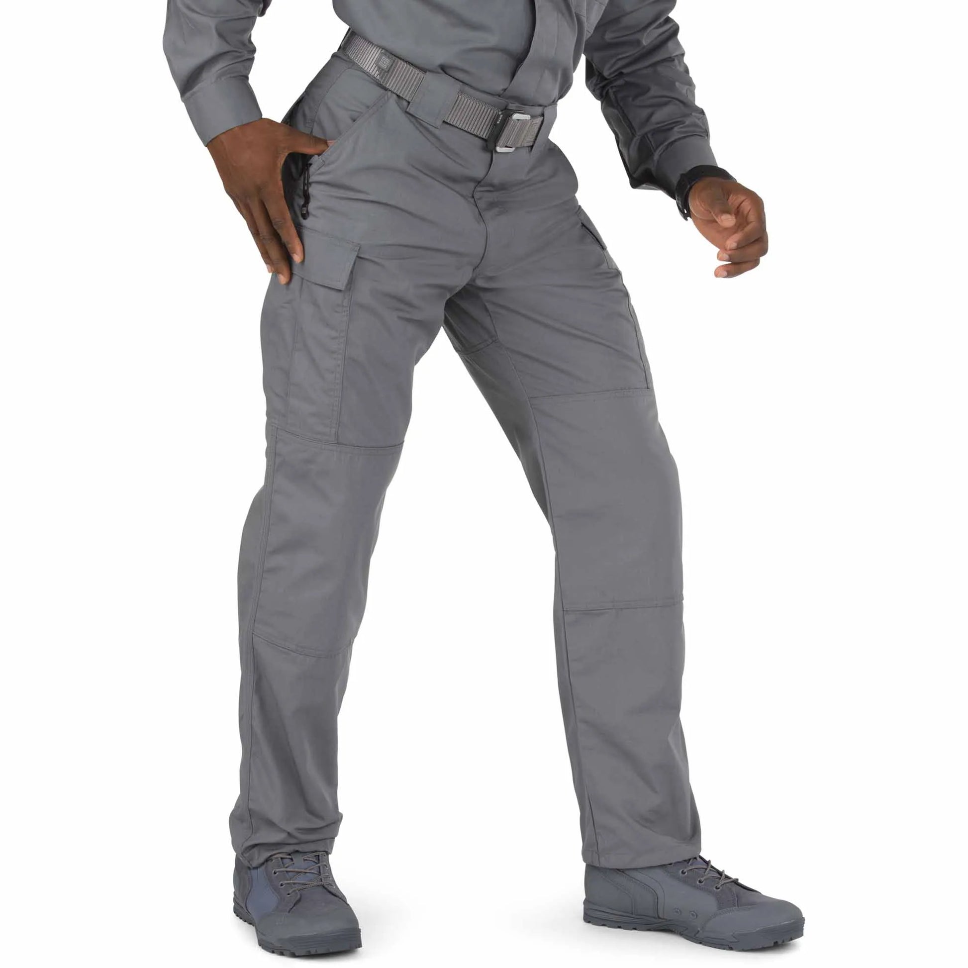 Optional Internal Knee Pad Pant: Allows for additional protection when needed.