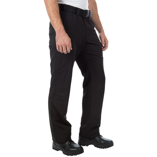 Rear Pockets: Additional storage options for quick-access items.
