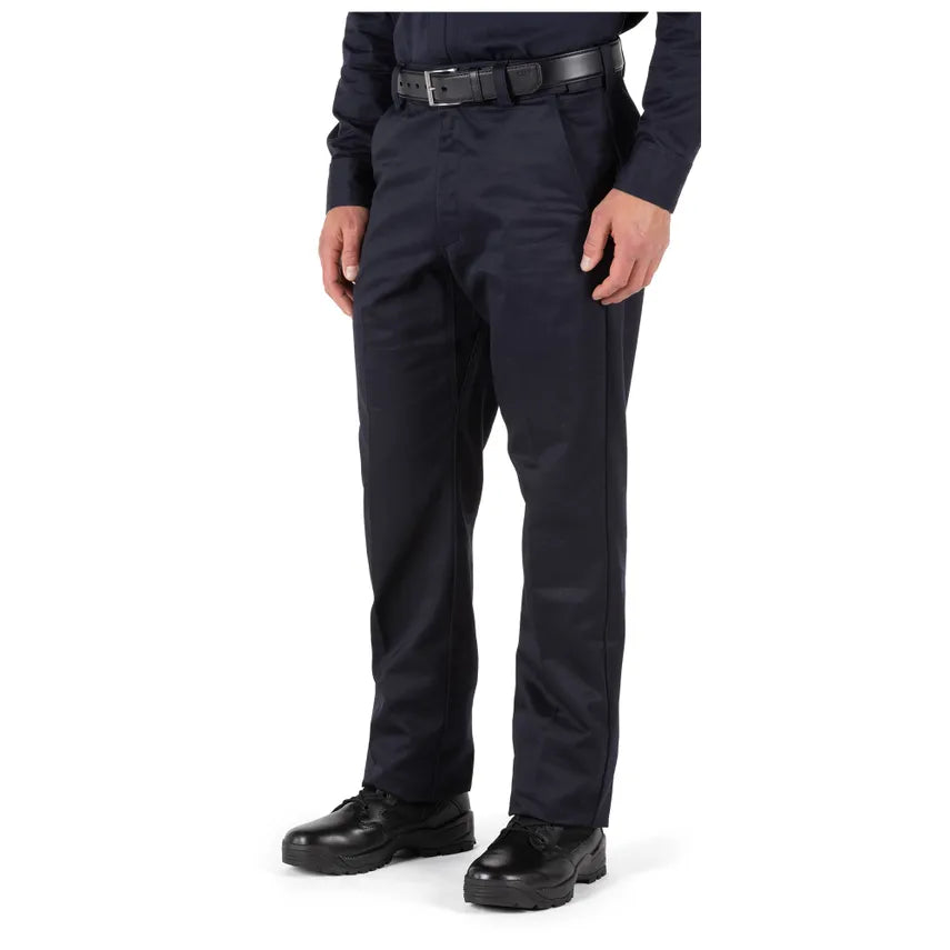 Convenient Storage: Equipped with four pockets for easy access to essentials.