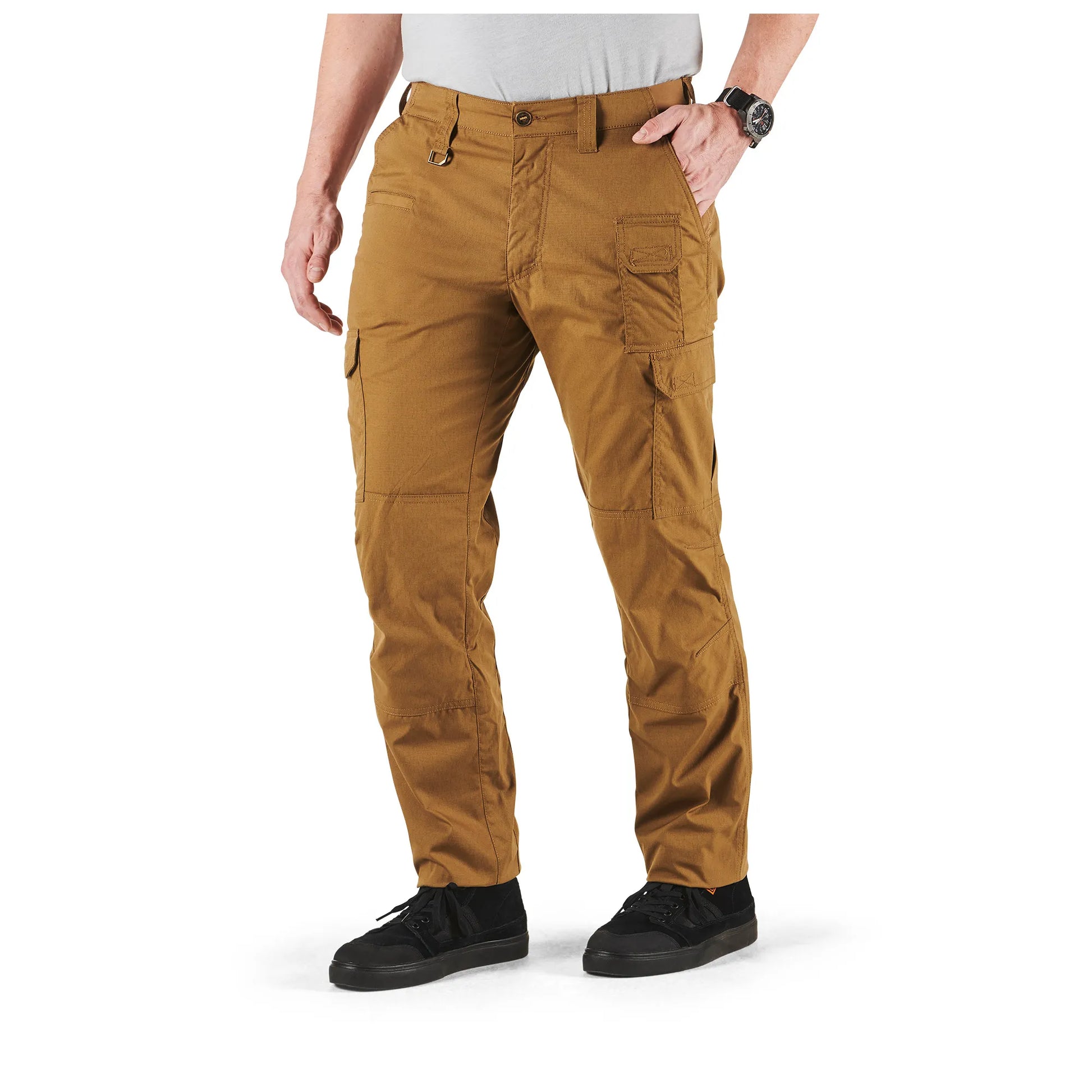 Nine Pockets: Offers ample storage for essential gear and tools.
