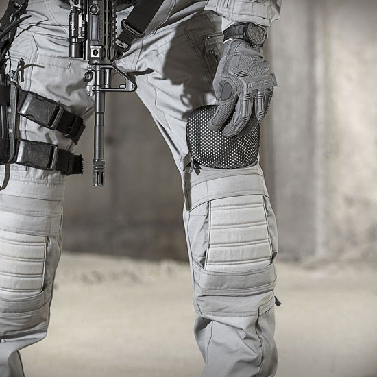 Shock-Absorbing Knee Pads: IMPACT version offers maximum protection against impacts.